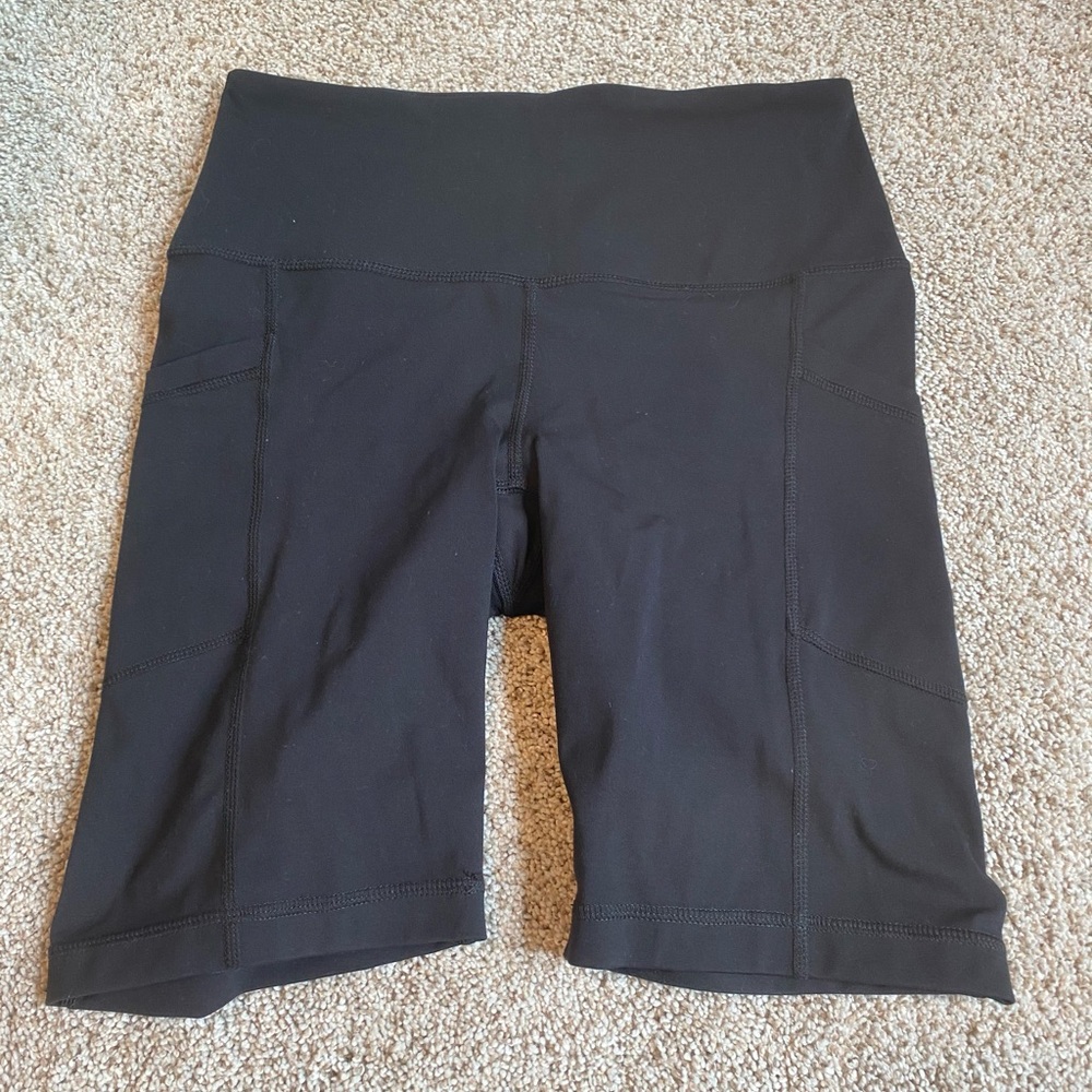 Biker shorts with pockets